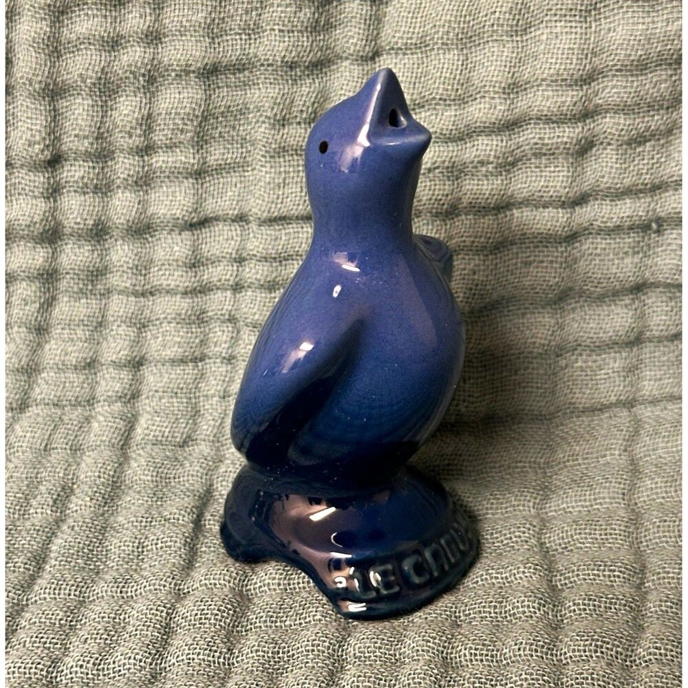 Le Creuset Ceramic Pie Bird Steam Vent, Blue Solid Bird Theme, 3 in